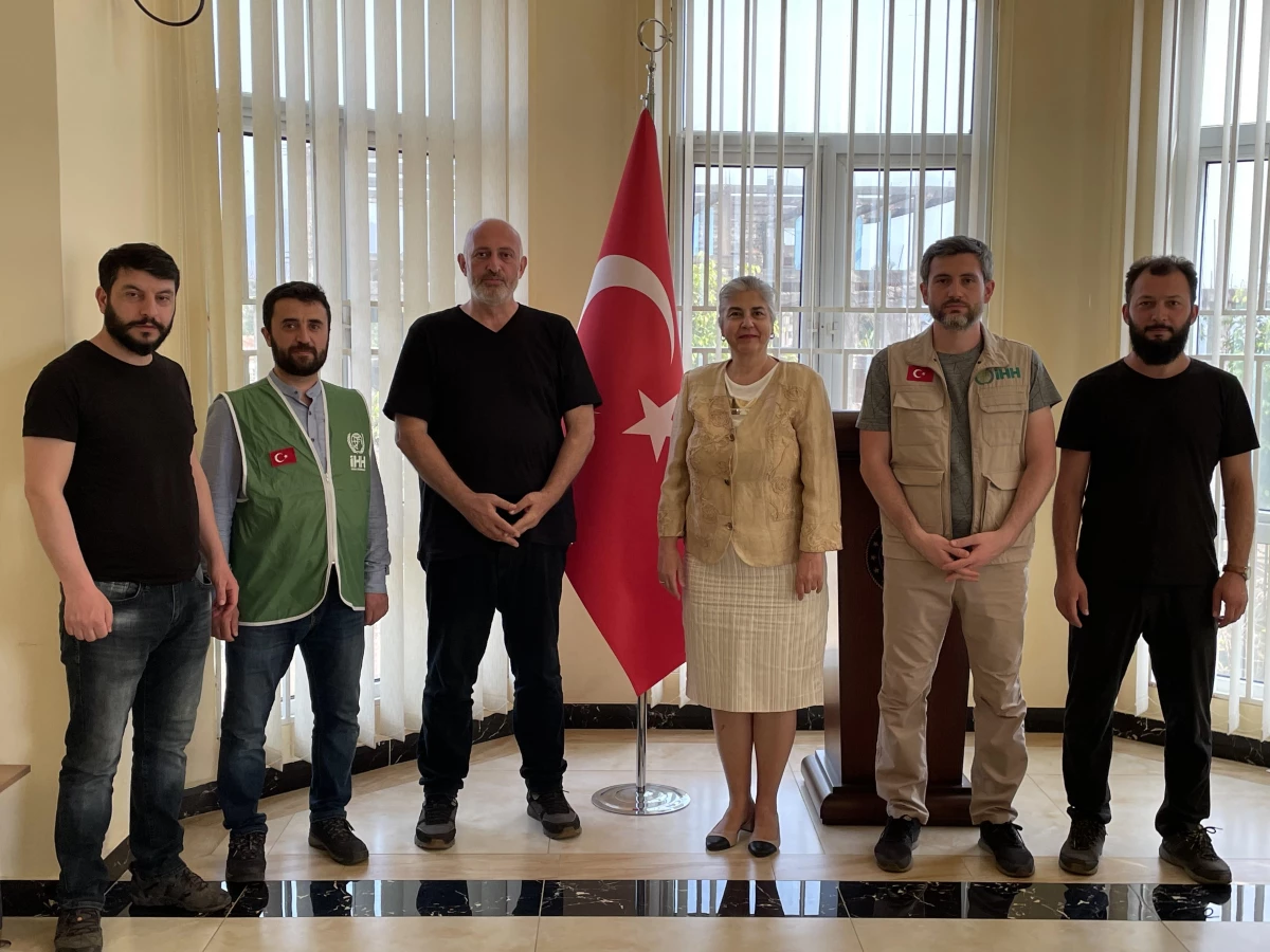 İHH\'dan Türkiye\'nin Freetown Büyükelçisi Erkan\'a ziyaret