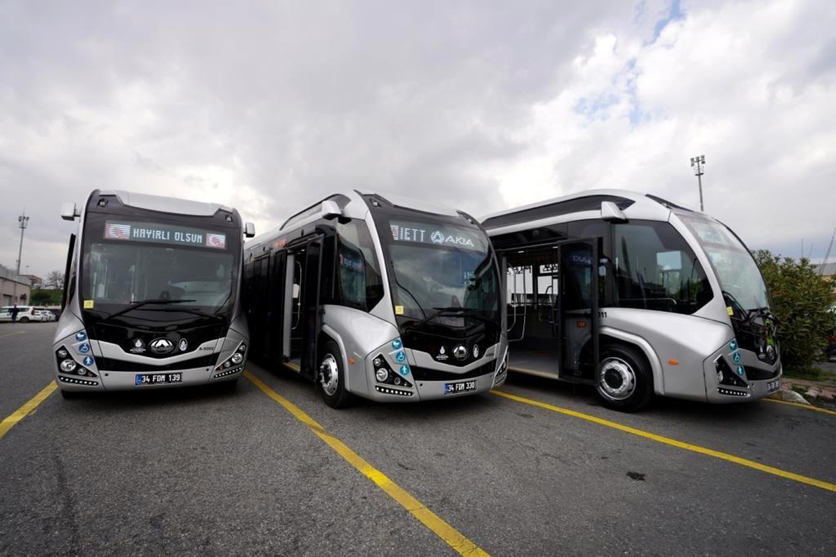 İstanbul 30 yeni metrobüsle buluştu
