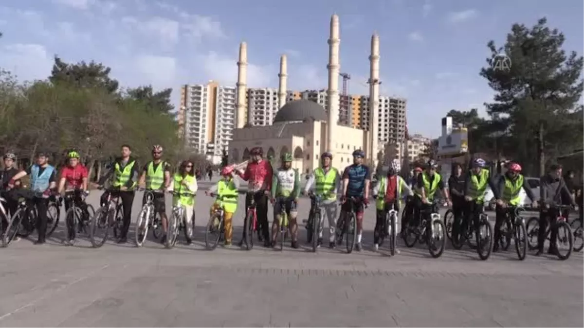 Kalp sağlığına dikkati çekmek için pedal çevirdiler