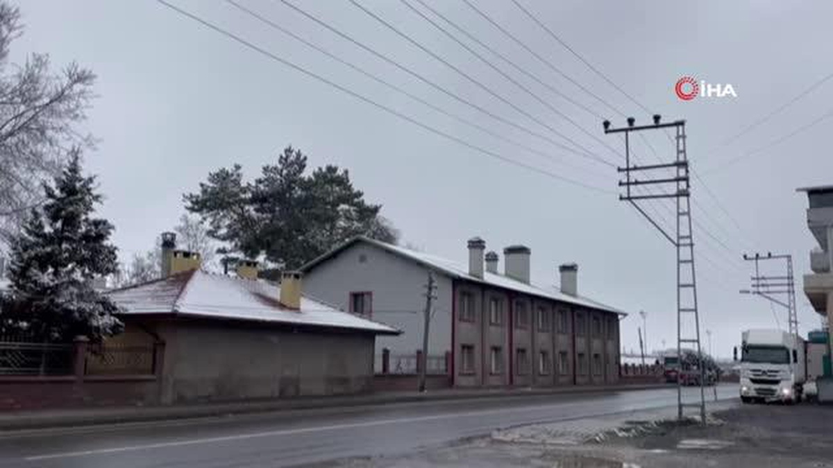 Niğde\'de Nisan ayında kar sürprizi