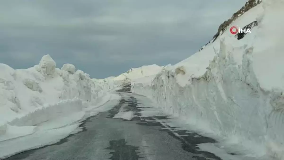 Nisan ayında karla mücadele