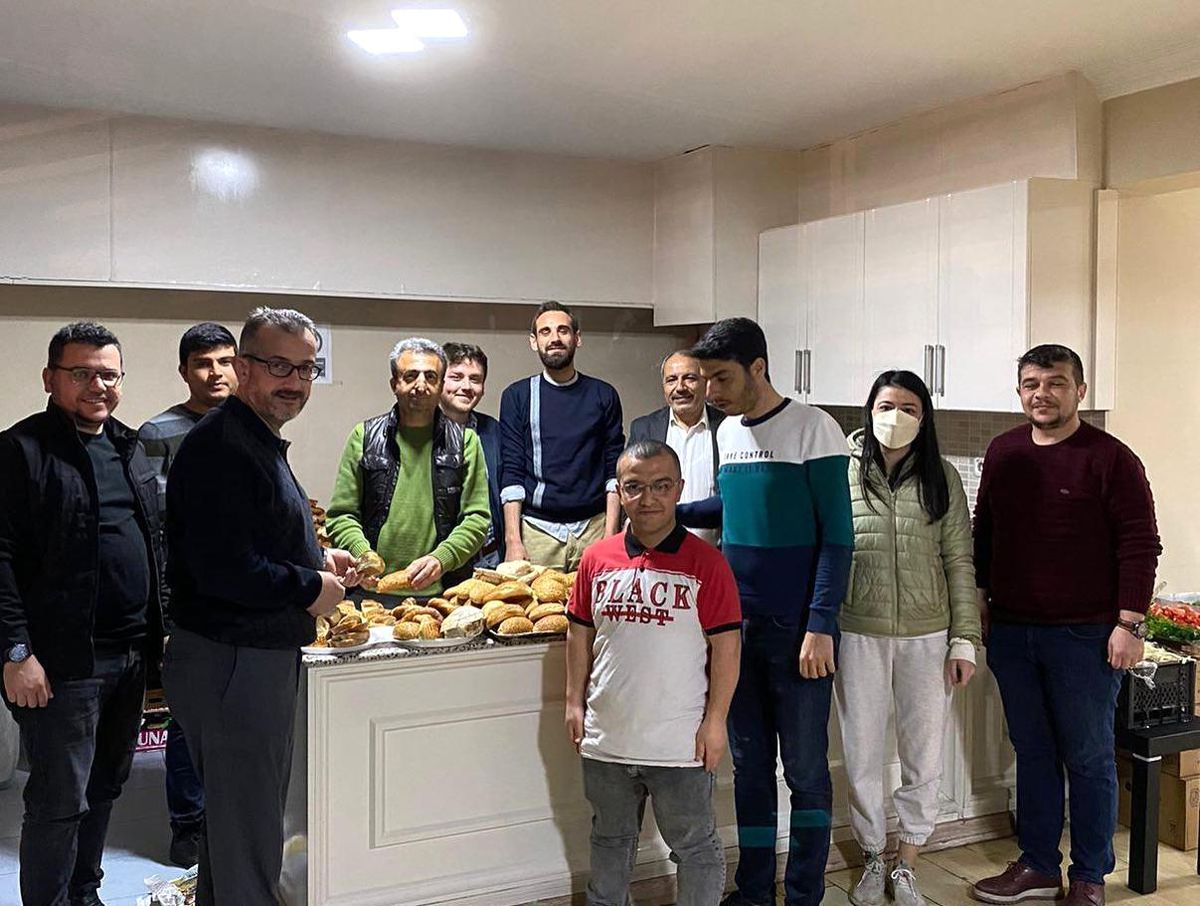 Salihli AK Parti\'den gönülden gönüle iftar ve sahur programları