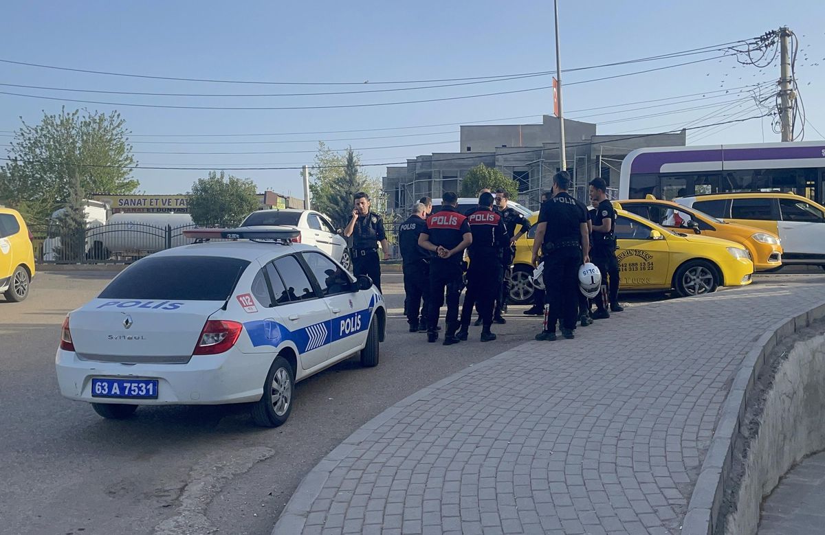 Son dakika haber | Şanlıurfa\'da taşkınlık yaptıkları iddiasıyla 15 kişinin gözaltına alınması