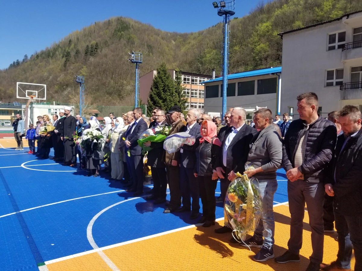 Srebrenitsa\'da 12 Nisan 1993 saldırısının kurbanları anıldı