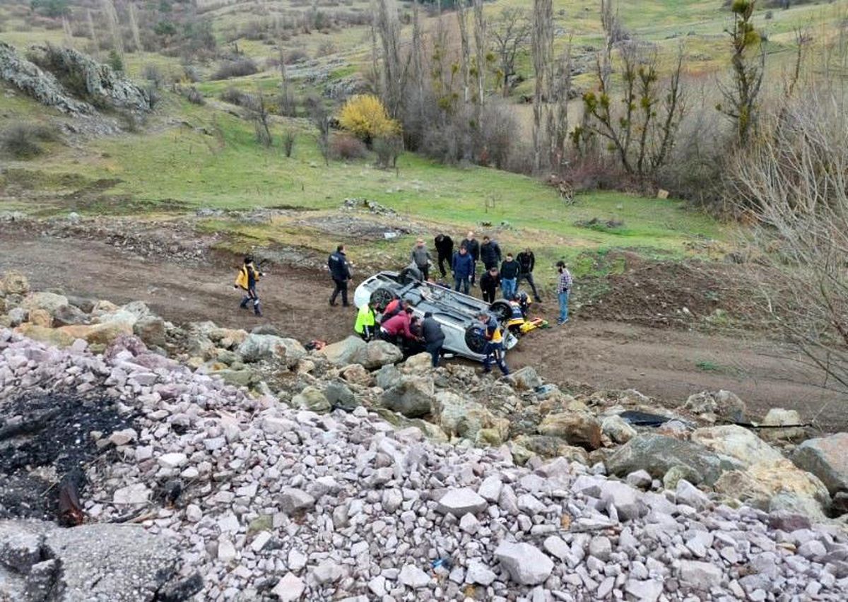 Tavşanlı\'da trafik kazası: 3 yaralı