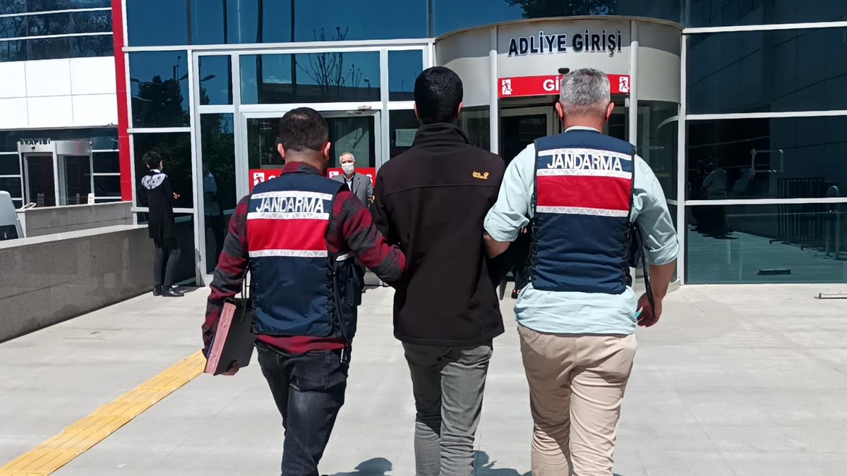 Son dakika haberi | Terör operasyonunda 3 şahıs gözaltına alındı