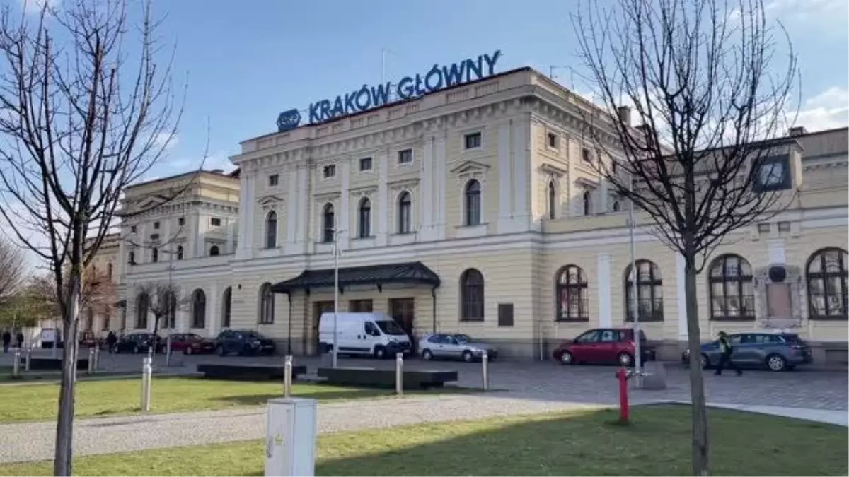 Ukraynalı sivillerin Polonya'ya göçü durmak bilmiyor