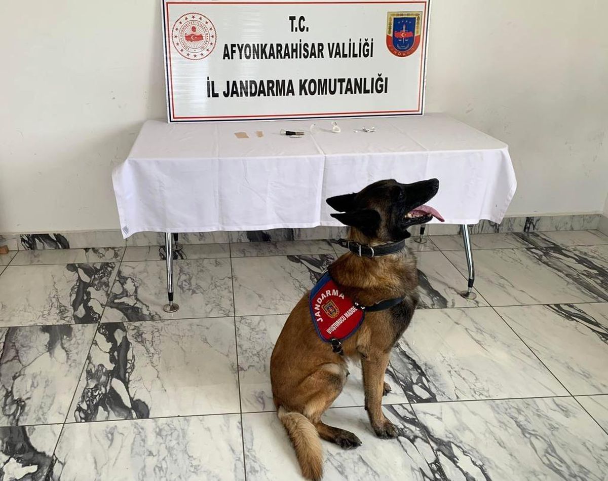 Uyuşturucu ile yakalanan 2 kişi tutuklandı