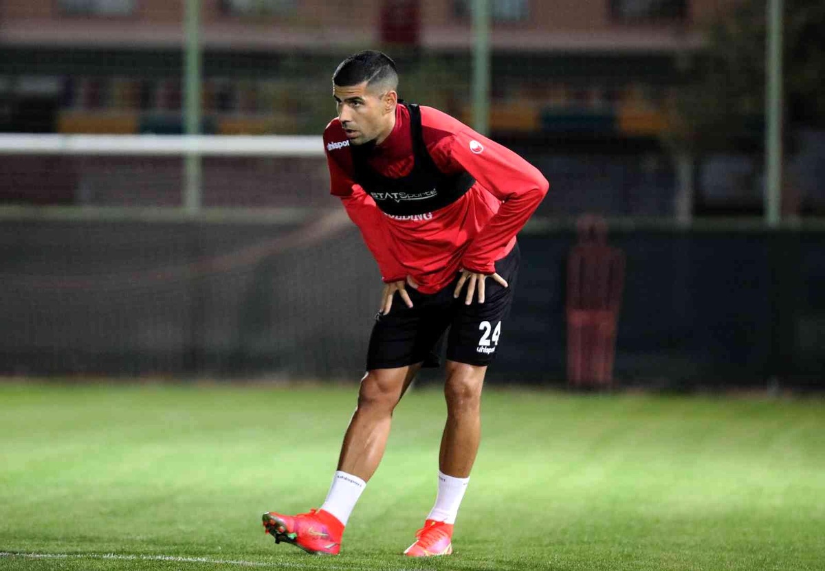 Alanyaspor, Akdeniz derbisi hazırlıkları sürdürdü
