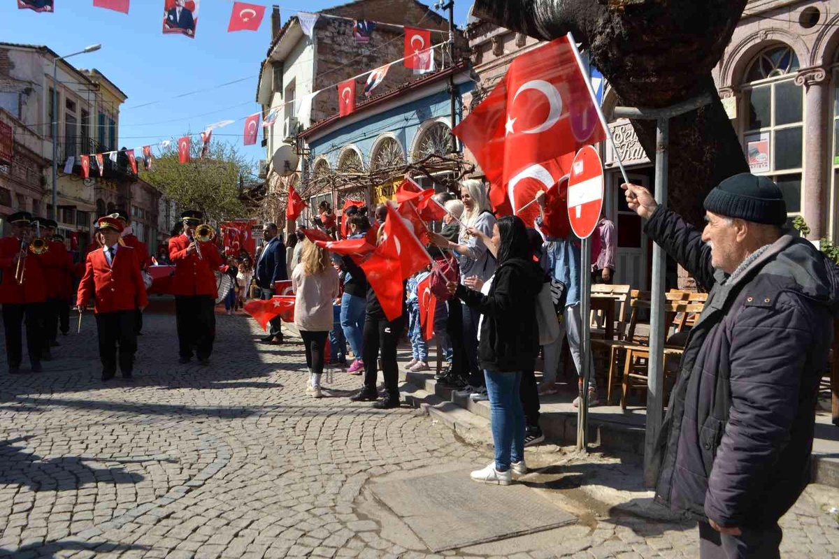 Atatürk\'ün Ayvalık\'a gelişinin 88\'nci yıl dönümü kutlandı