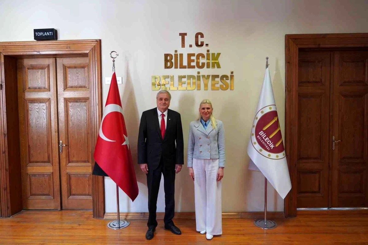 Başkan Bakkalcıoğlu\'ndan Bilecik Belediye Başkan Vekili Subaşı\'na ziyaret