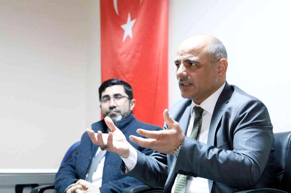 Başkan Söğüt: 'Kendinizi geleceğe iyi hazırlayın'