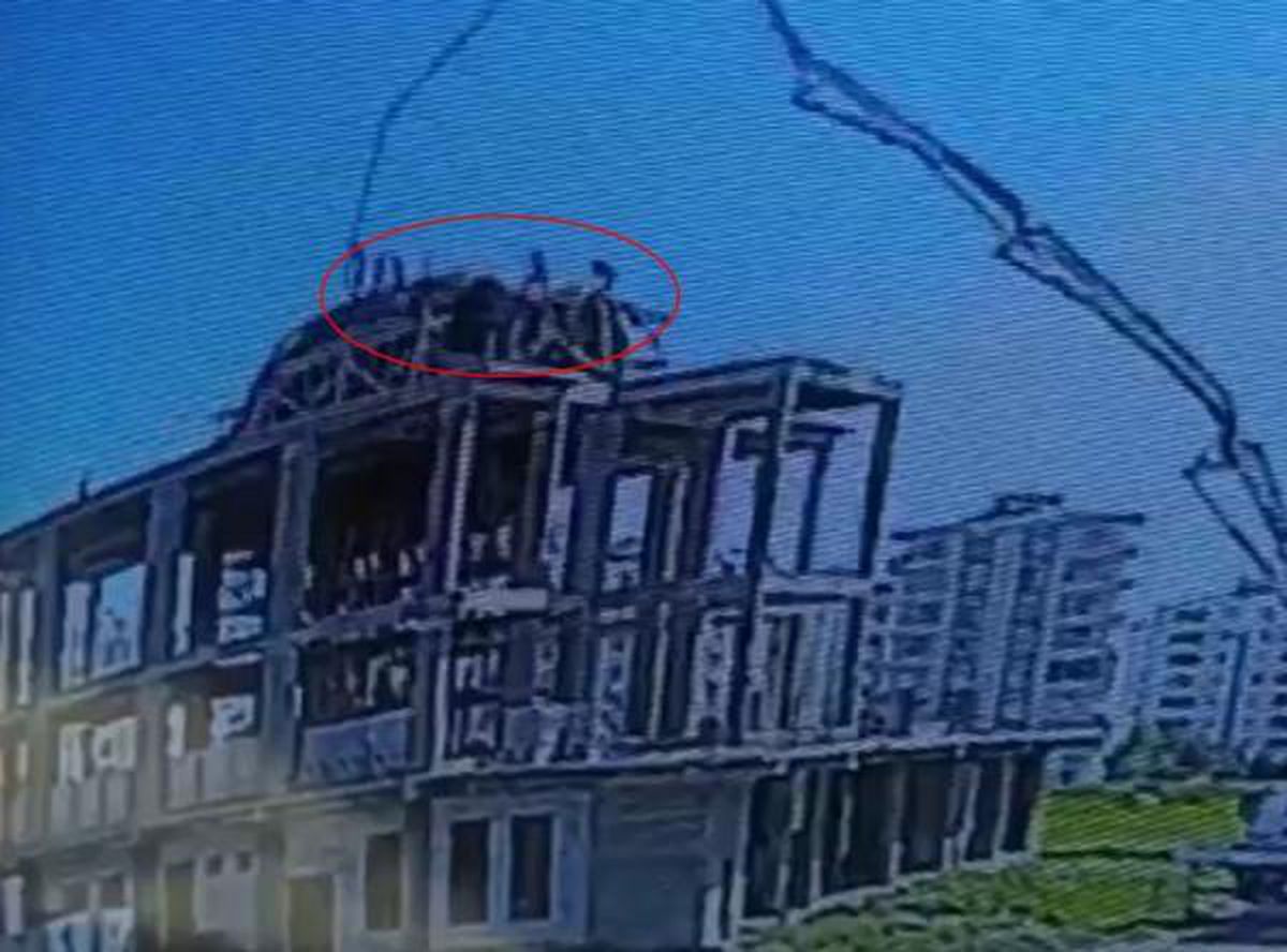 Diyarbakır\'da inşaat iskelesi çöktü: 1\'i ağır, 6 yaralı (2)