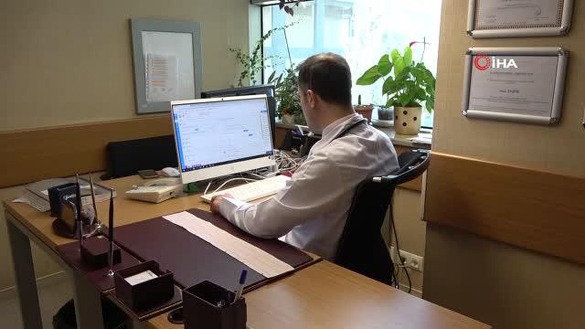 Doç. Dr. Orhan Doğdu: 'Hastalarımız ilaçlarını aksatmadan bol sıvı tüketerek oruç tutabilirler'