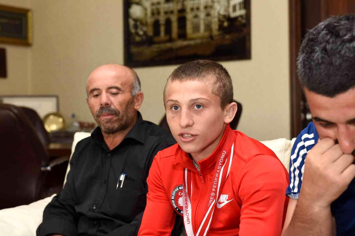 Ferhat Yiğit Dünya Okul Sporları Olimpiyatları\'nda mücadele edecek