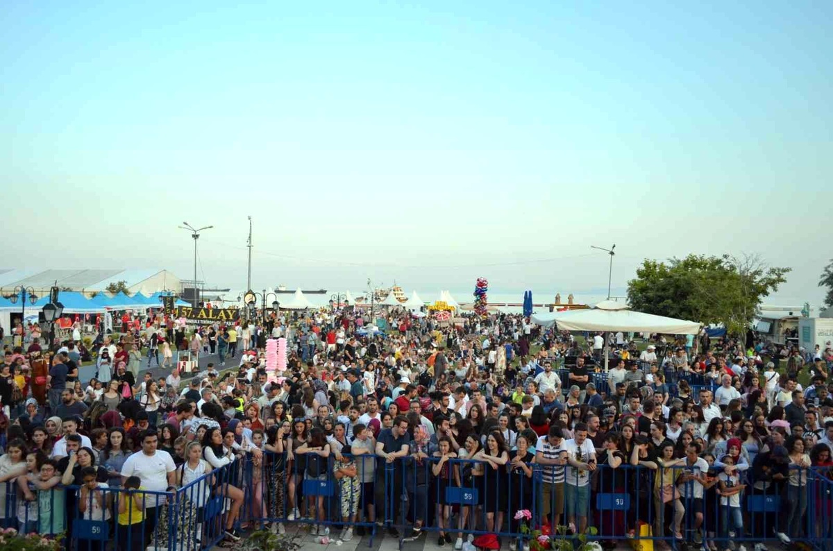 Festival sanatçılarını vatandaş belirleyecek