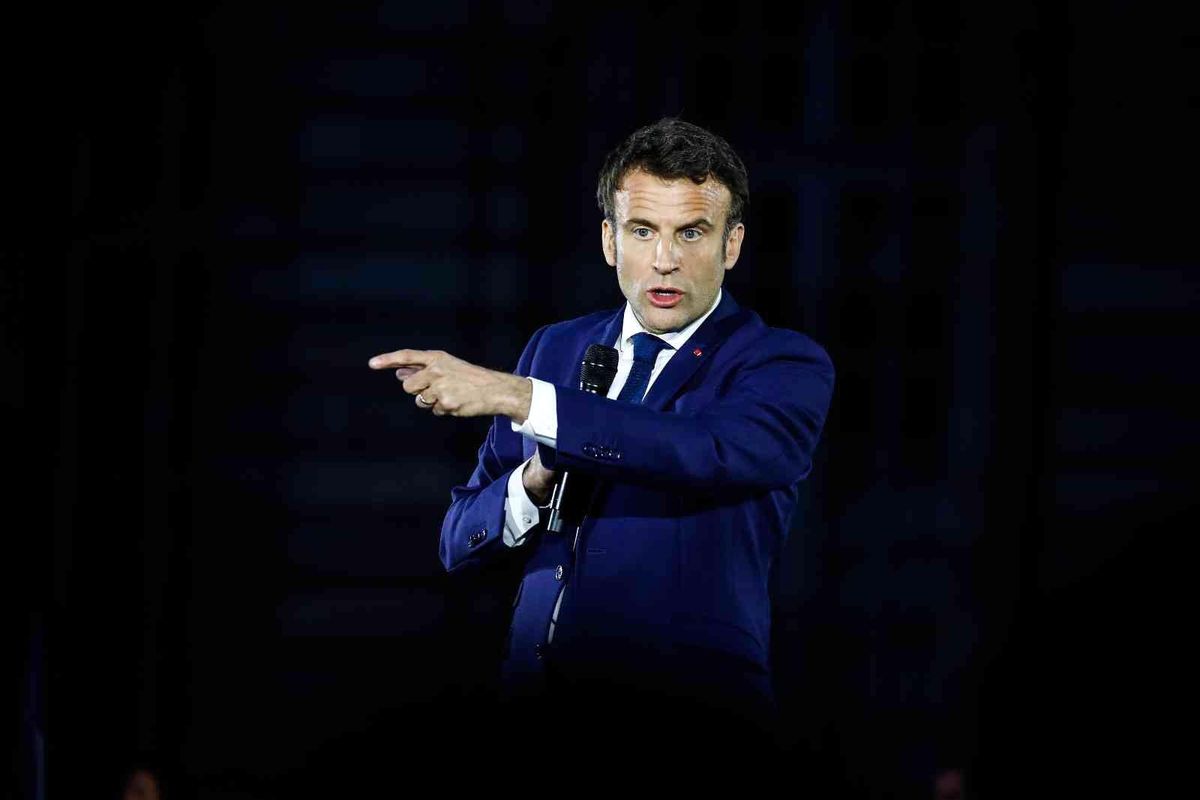 Macron, Rusya\'nın saldırılarını soykırım olarak nitelendirmeyi reddetti