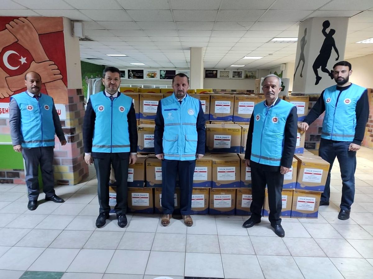 Simav Müftülüğünün "İyilik Paketleri" sahiplerine ulaştı