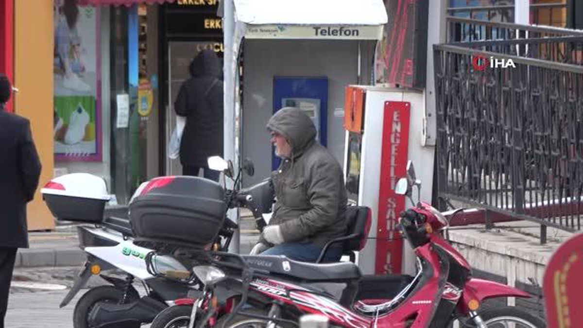 Sivas'ta karakış geri döndü, sıcaklık 15 derece birden düştü