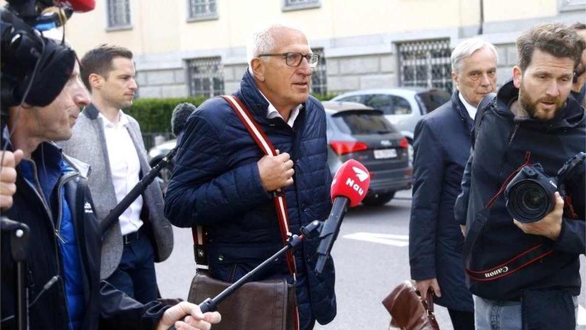 Striptiz kulübü ziyaretlerini masraf gösteren İsviçreli bankacıya hapis
