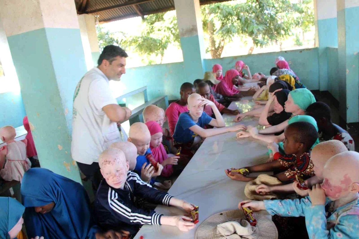 Türk gönüllüler, Tanzanya\'daki yetimlerin yüzünü güldürdü