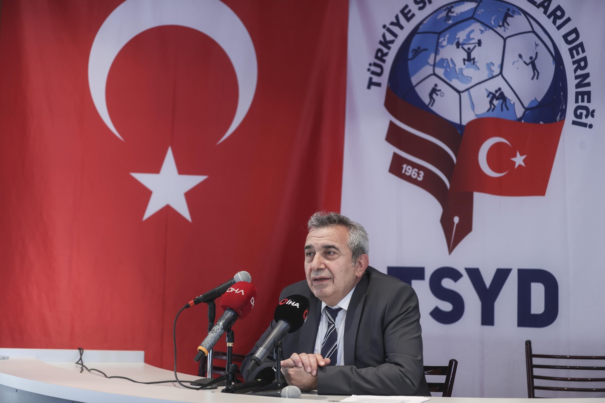 Türkiye Buz Pateni Federasyonu Başkanlığına aday olan Kurtuluş, projelerini anlattı Açıklaması