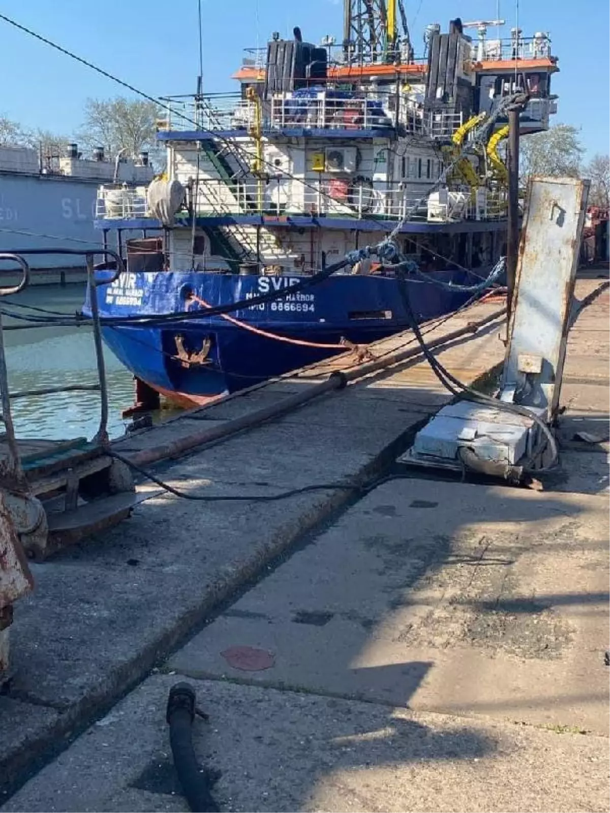 Ukrayna, Odessa\'da 10 Rus gemisine el koydu