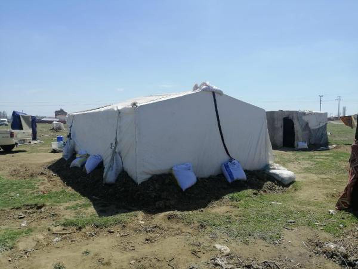 4 çocuk çadırda sobadan sızan gazdan zehirlendi