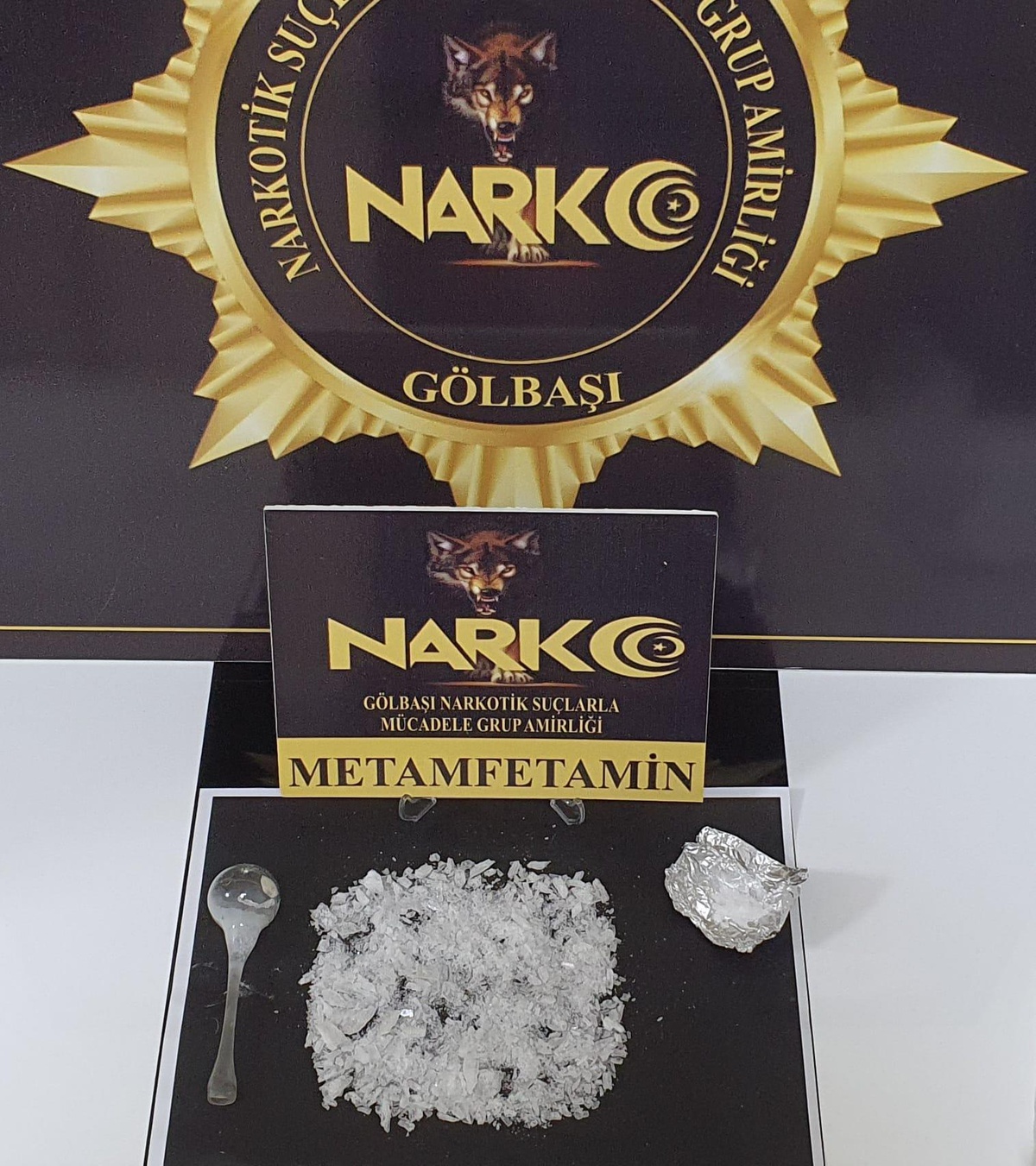 Adıyaman\'da uyuşturucu ele geçirilen otomobildeki 2 şüpheli yakalandı