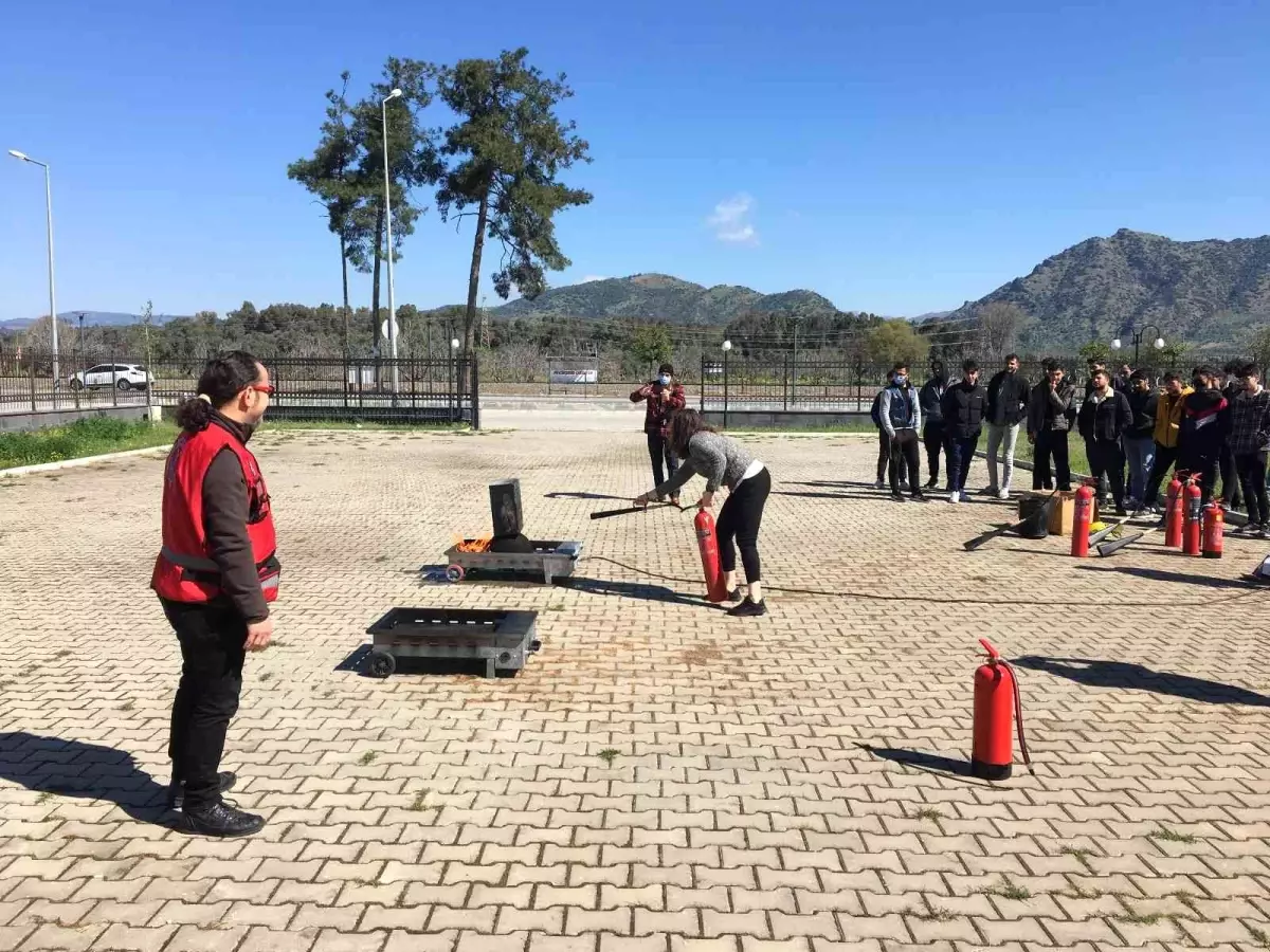 ADÜ\'de \'Acil Durum Eğitim ve Tatbikatı\' gerçekleşti