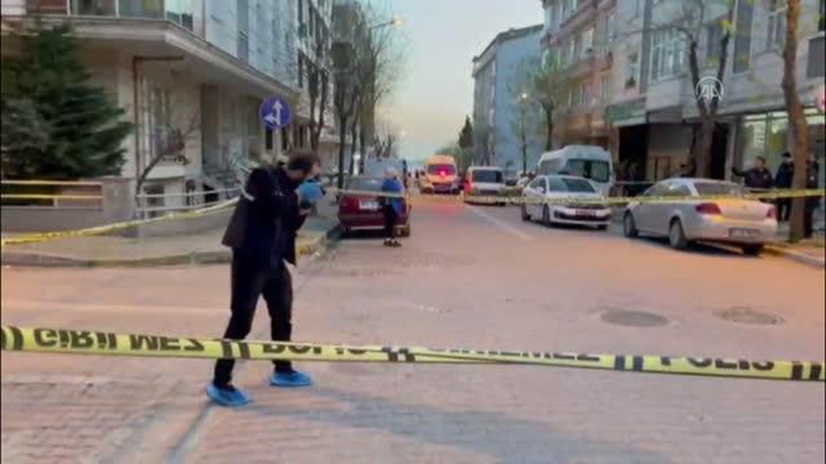 Avcılar\'da bir kişi silahla vurularak öldürüldü