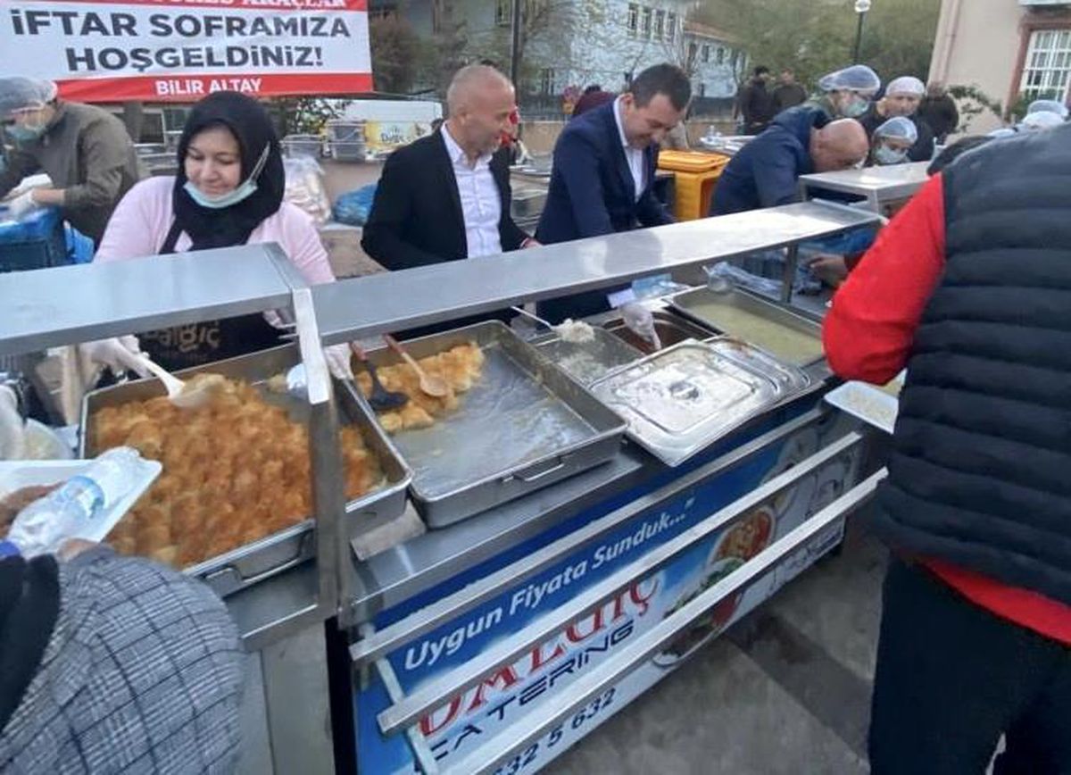 Bergama\'da günde 750 kişilik iftar