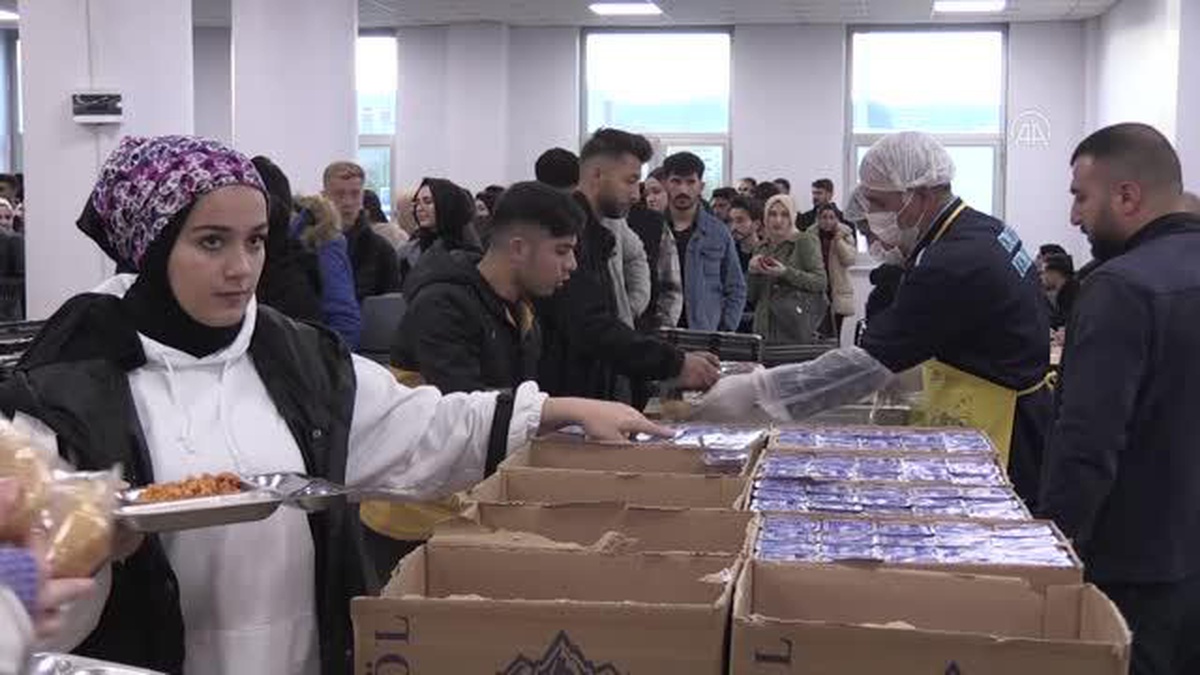 Bingöl Üniversitesinde her gün 2 bin öğrenciye ücretsiz iftar veriliyor