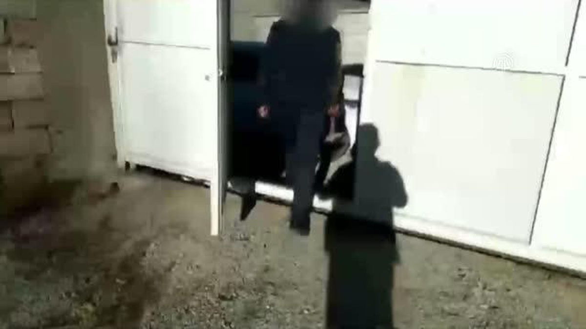 Bir kurumun çelik kasasından tabanca çalan kişi yakalandı