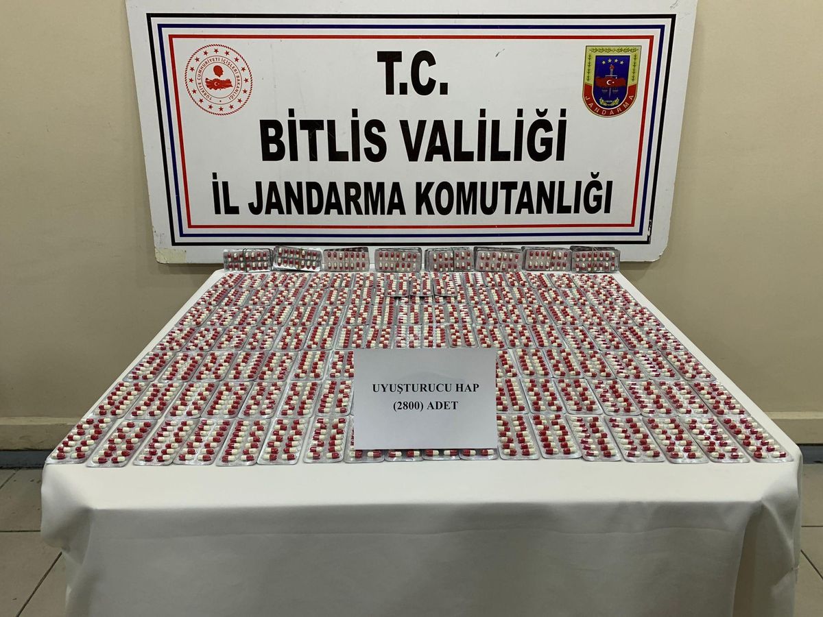 Bitlis\'te 2 bin 800 sentetik uyuşturucu hap ele geçirildi