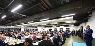 Çalışma ve Sosyal Güvenlik Bakanı Vedat Bilgin İstanbul'da işçilerle iftar yaptı