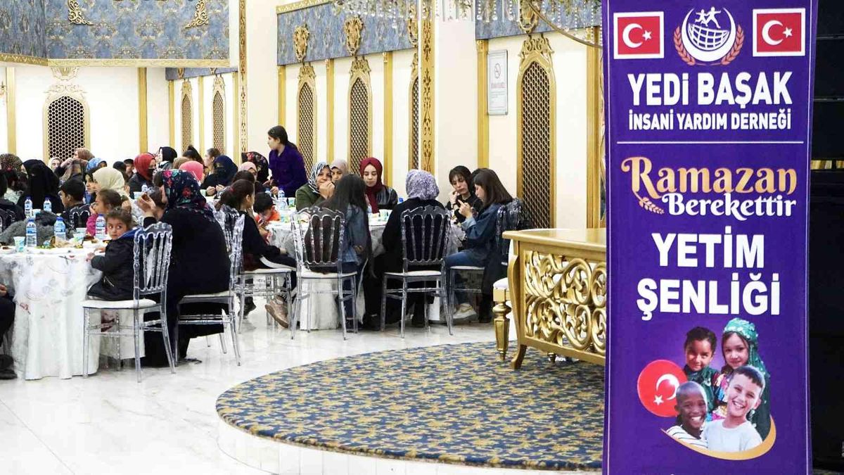 Gaziantep\'te yetimler gönül sofrasında buluştu