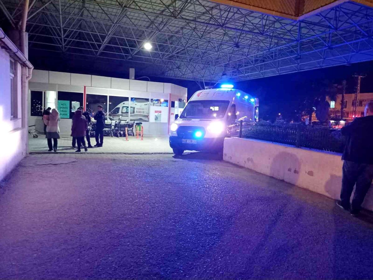Hatay\'da silahla vurulan genç hayatını kaybetti.