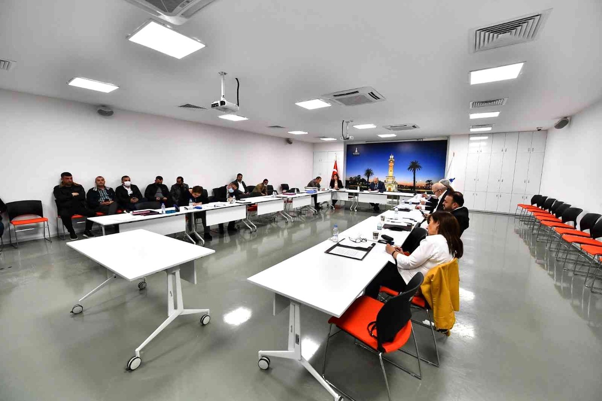 İzmir Büyükşehir Belediyesi binasının yıkım ihalesi sonuçlandı