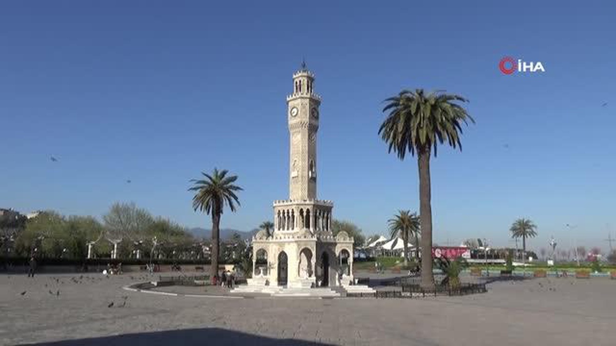 İzmir TEM Şube öğrencilere tarihi yerleri gezdiriyor