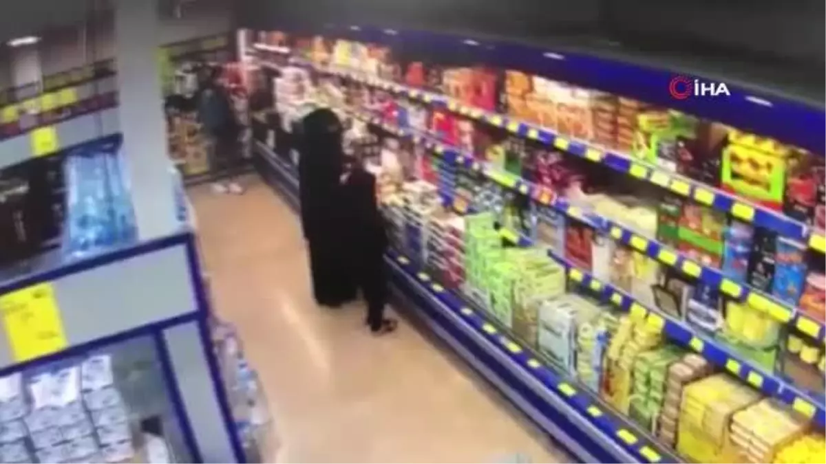 Kağıthane\'de bir garip hırsızlık: Bazılarını çaldı, bazılarının da ücretini ödedi...Hırsızlık anları kamerada