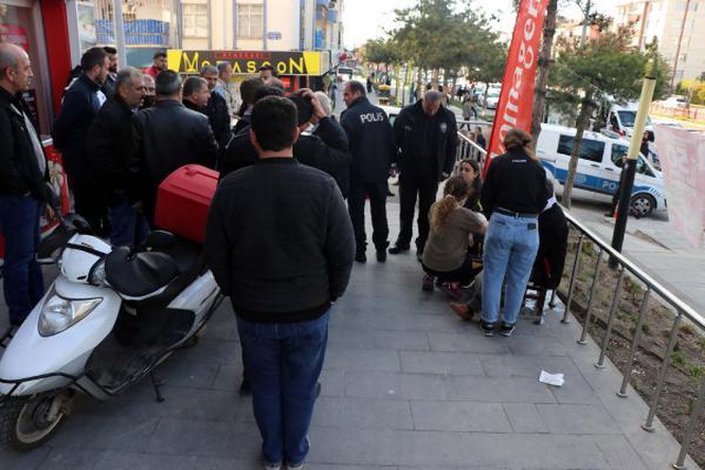 KAYSERİ'DE TRAFİKTE YOL VERME KAVGASI 3 YARALI