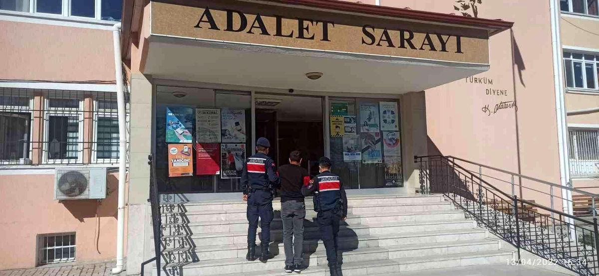 Kesinleşmiş 22 yıl hapis cezası olan firari yakalandı