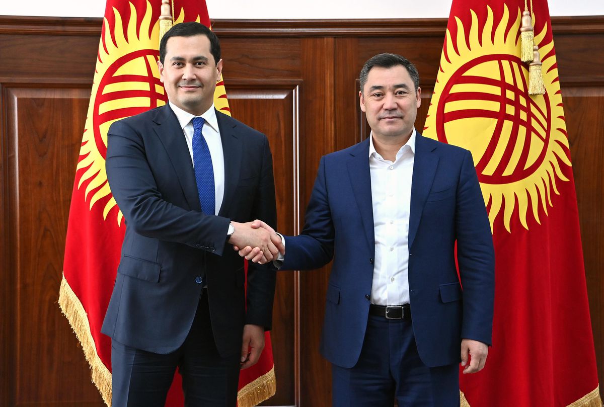 Kırgızistan Cumhurbaşkanı Caparov, Özbekistan Başbakan Yardımcısı Umurzakov\'u kabul etti
