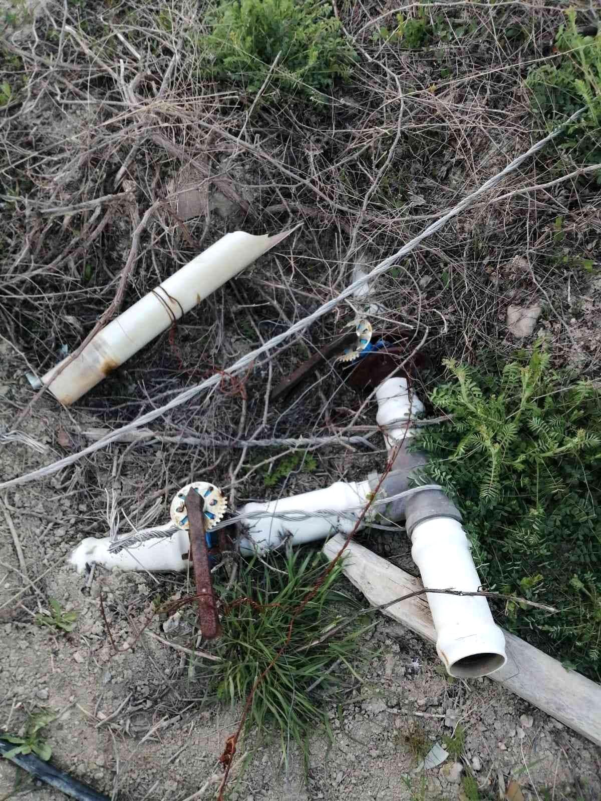 Mahalleye dadanan hırsızlar su pompalarını çaldı