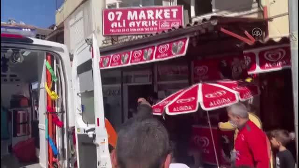 Antalya\'da pompalı tüfekle vurulan kişi ağır yaralandı