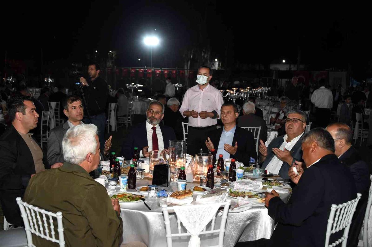 Tarsus\'ta birlikve beraberlik sofrası kuruldu