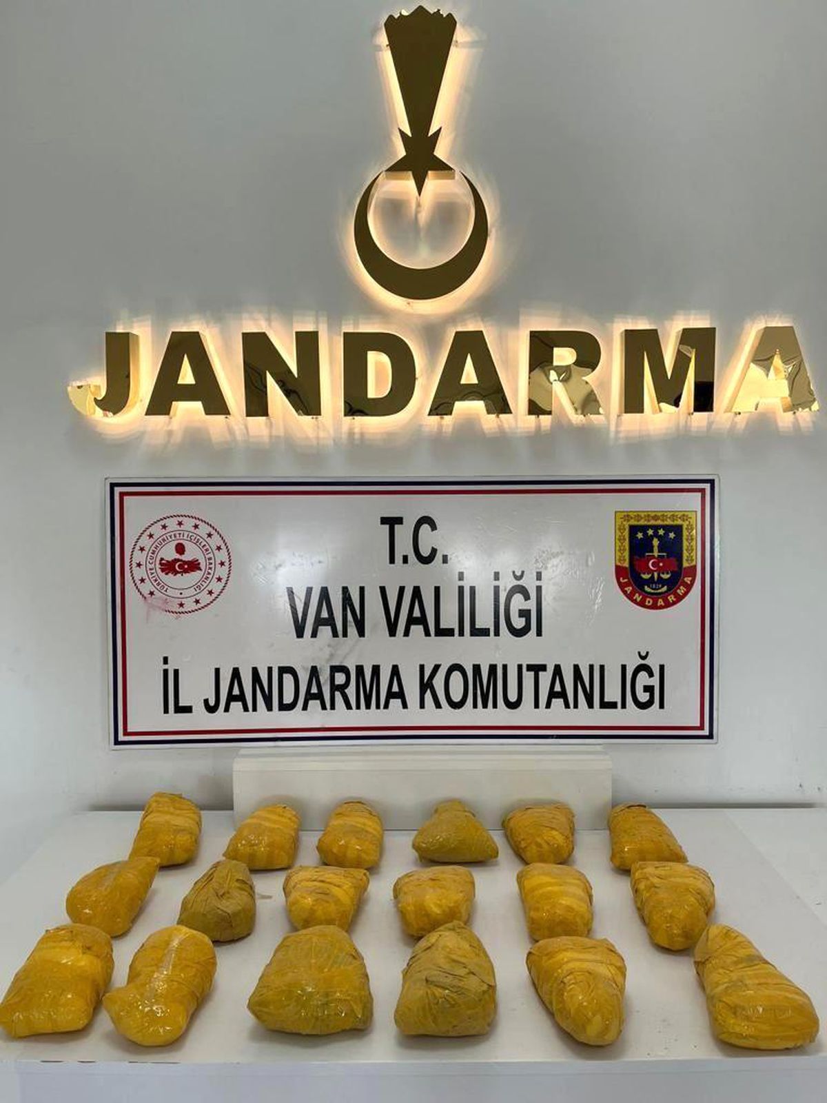 Van\'da 14 kilo 500 gram eroin ele geçirildi