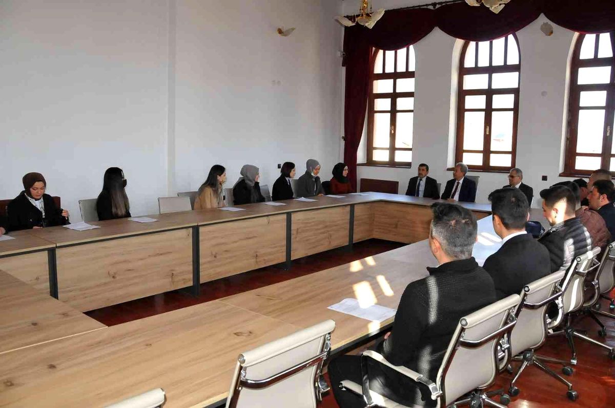 Akşehir Belediyesi\'nde 16 memur işe başladı