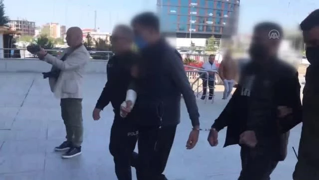 Antalya'da bir kişinin pompalı tüfekle vurulmasıyla ilgili 2 kişi tutuklandı